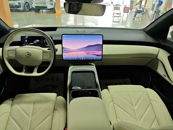 NIO ET5T 2025