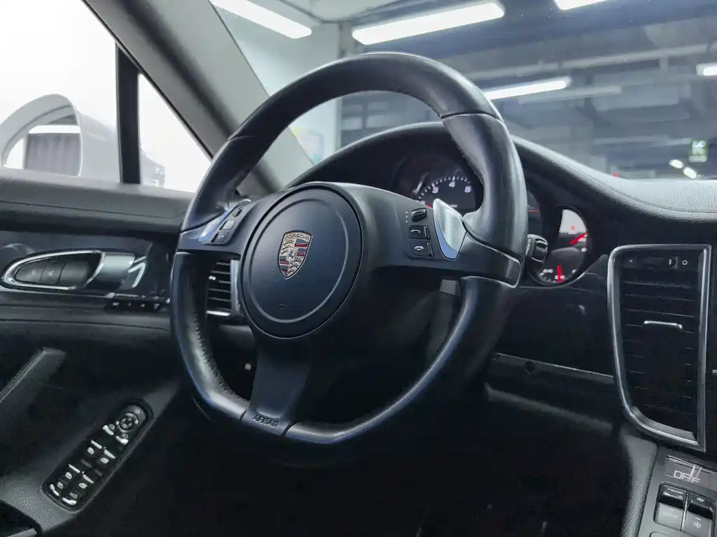 Porsche Panamera 2014 — фото 9