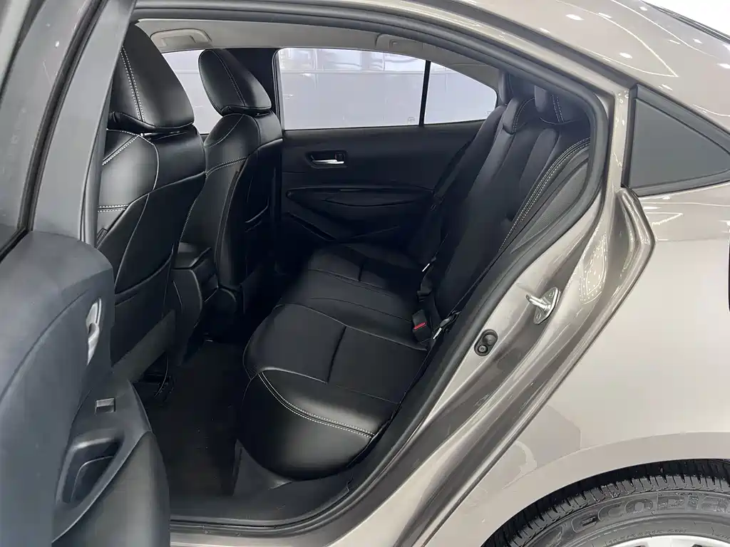 Toyota Corolla 2022 — фото 13
