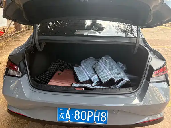 Hyundai Elantra 2022