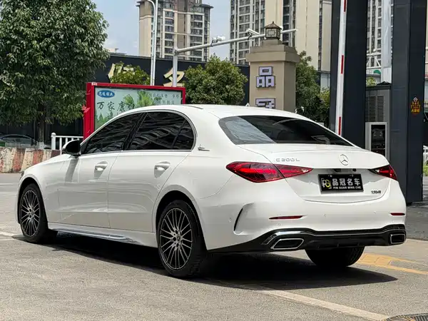 Mercedes-Benz C-Class 2024
