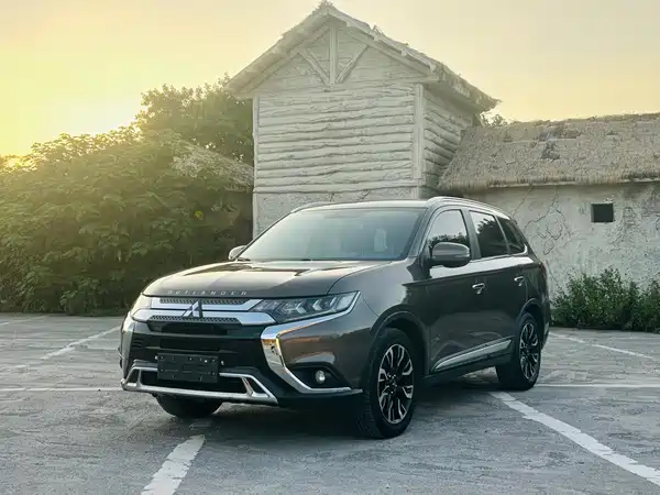 Mitsubishi Outlander 2020