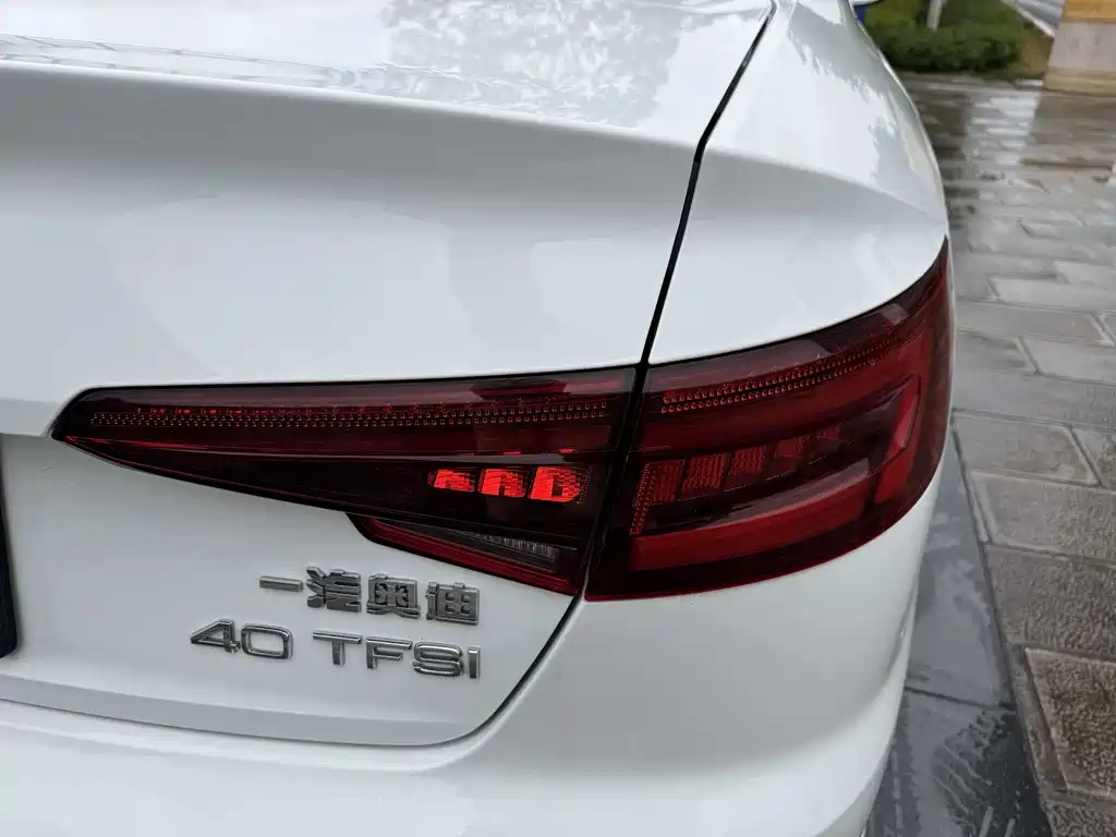 Audi A4L 2019 — фото 30