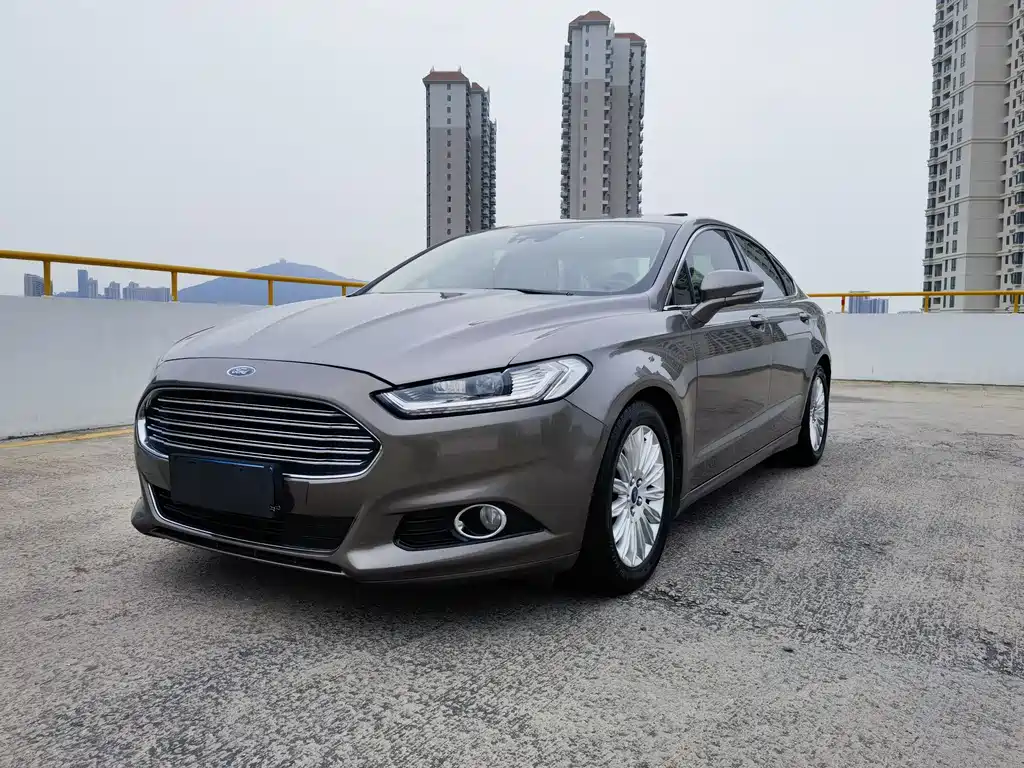 Ford Mondeo 2013 — фото 1
