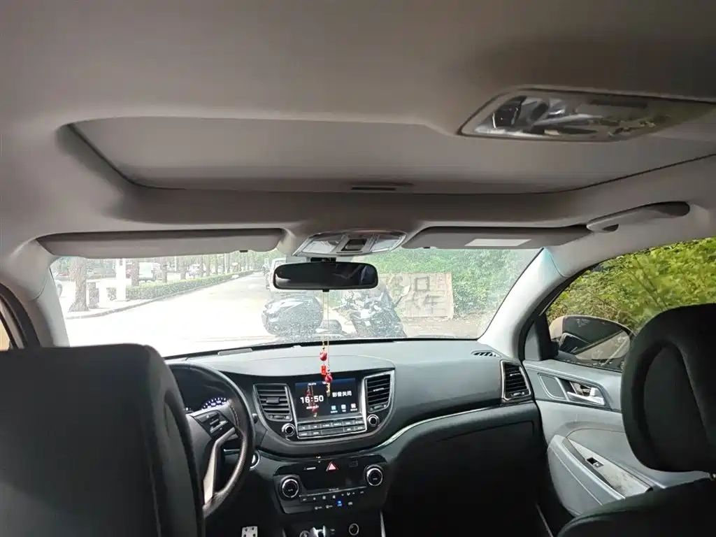 Hyundai Tucson 2018 — фото 9