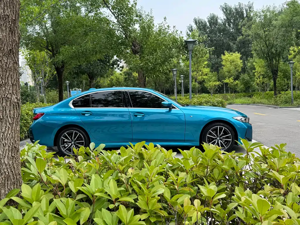 BMW 3 Series 2023
