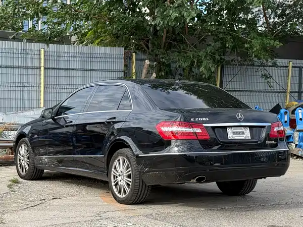 Mercedes-Benz E-Class 2012