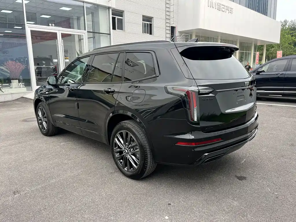 Cadillac XT6 2024 — фото 12