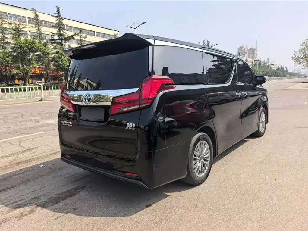 Toyota Alphard 2019 — фото 6