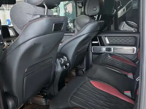 Mercedes-Benz G-Class 2024
