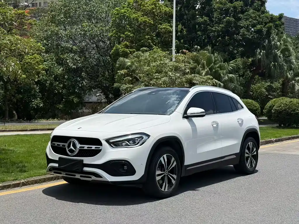 Mercedes-Benz GLA 2023