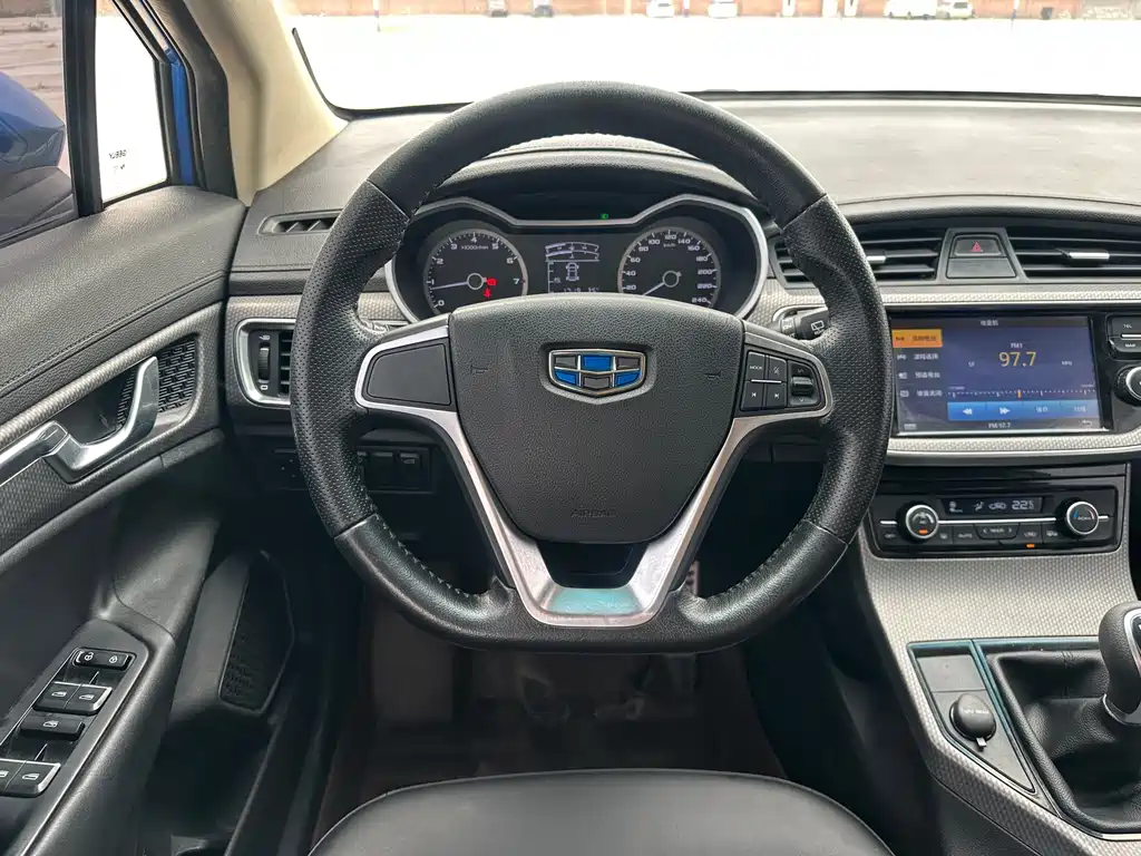 Geely Emgrand GS 2017 — фото 8