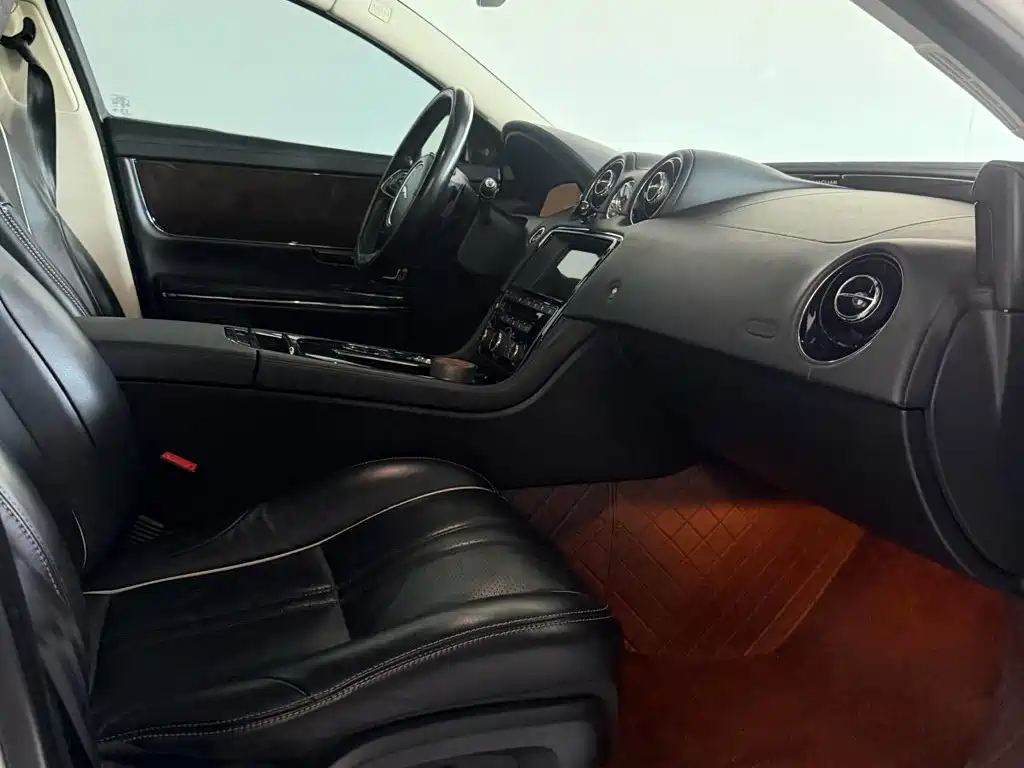 Jaguar XJ 2017