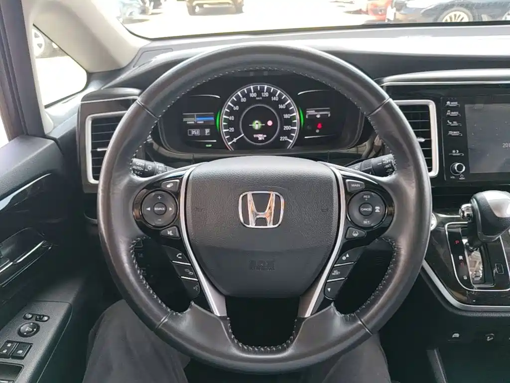 Honda Elysion 2021 — фото 11