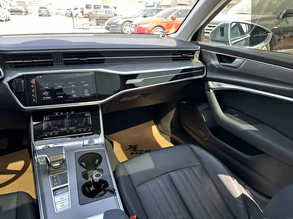 Audi A6 2023 — фото 21
