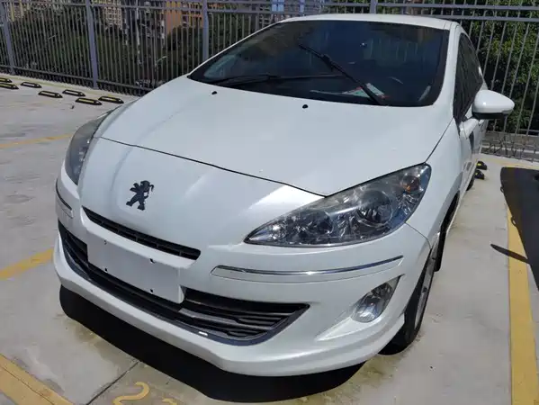 Peugeot 408 2014
