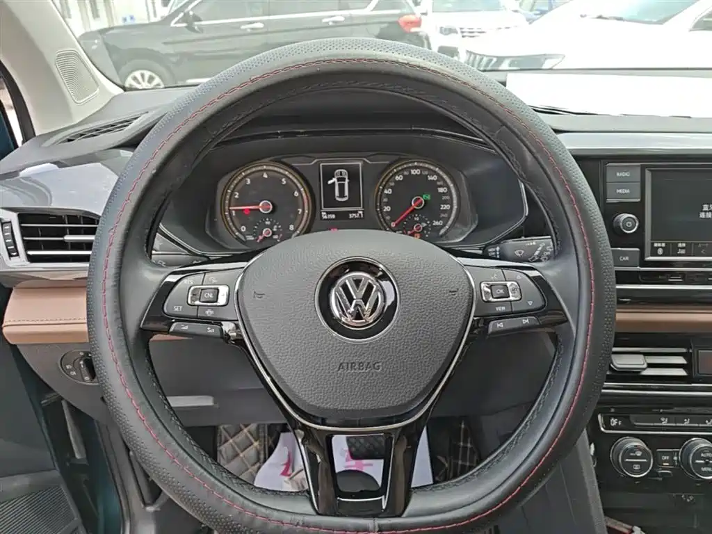 Volkswagen Tharu 2020 — фото 11