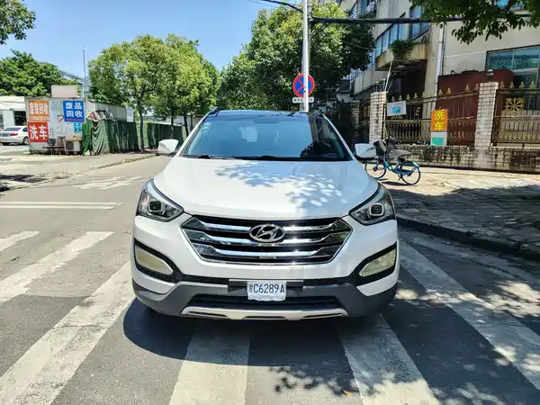 Hyundai Santa Fe 2013