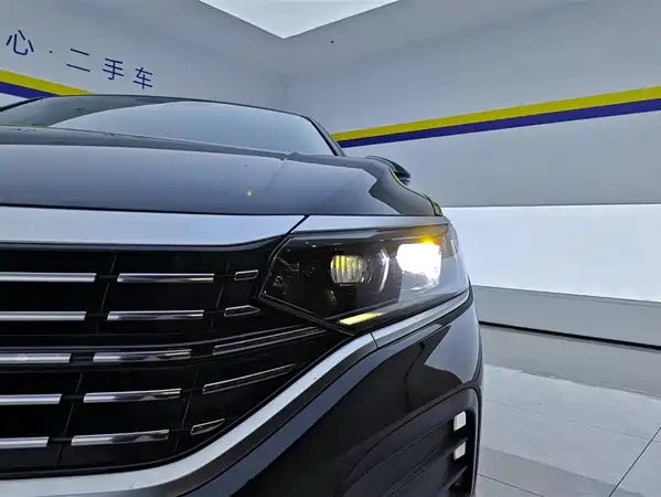 Volkswagen Passat 2025