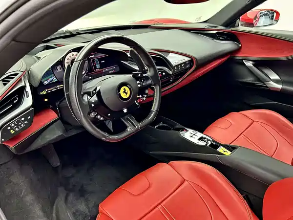 Ferrari SF90 2021