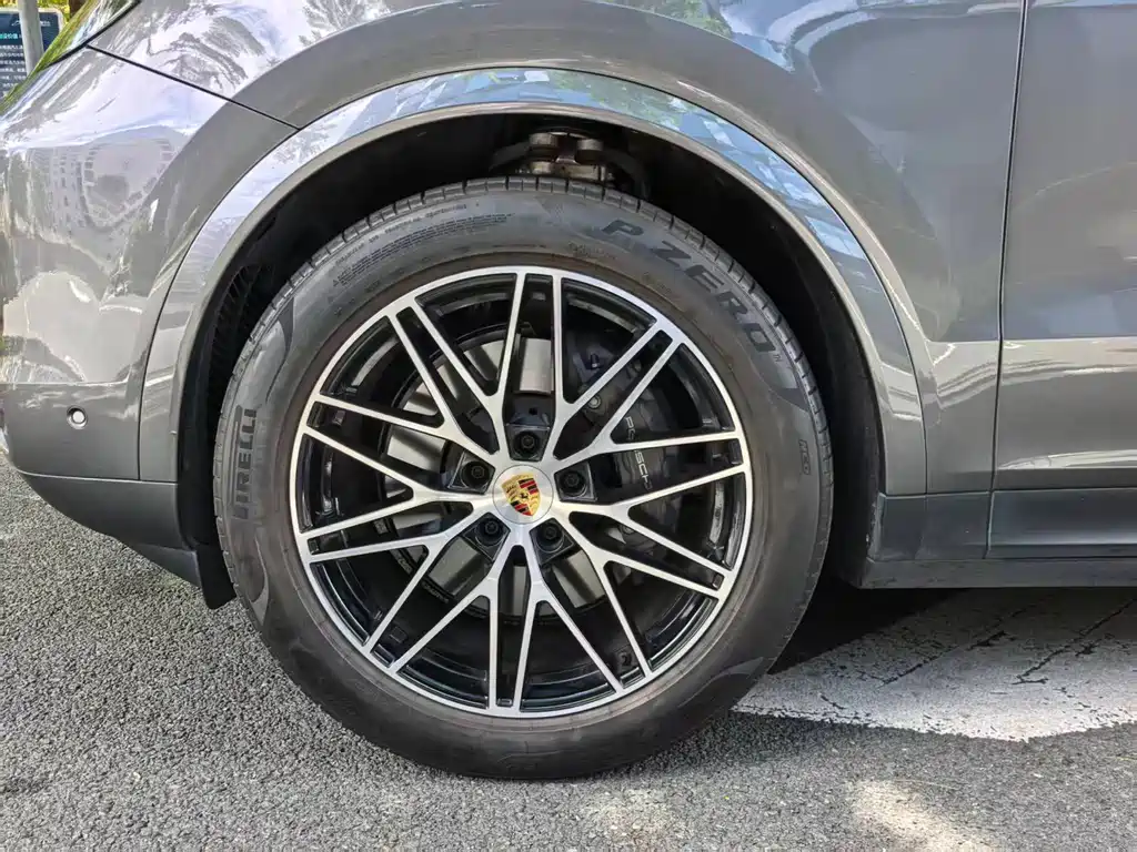 Porsche Cayenne 2024