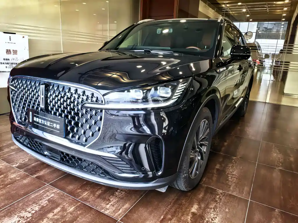 Lincoln Aviator 2025 — фото 1