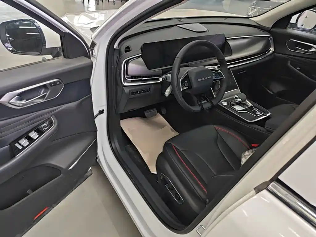 BAIC X7 2025 — фото 16