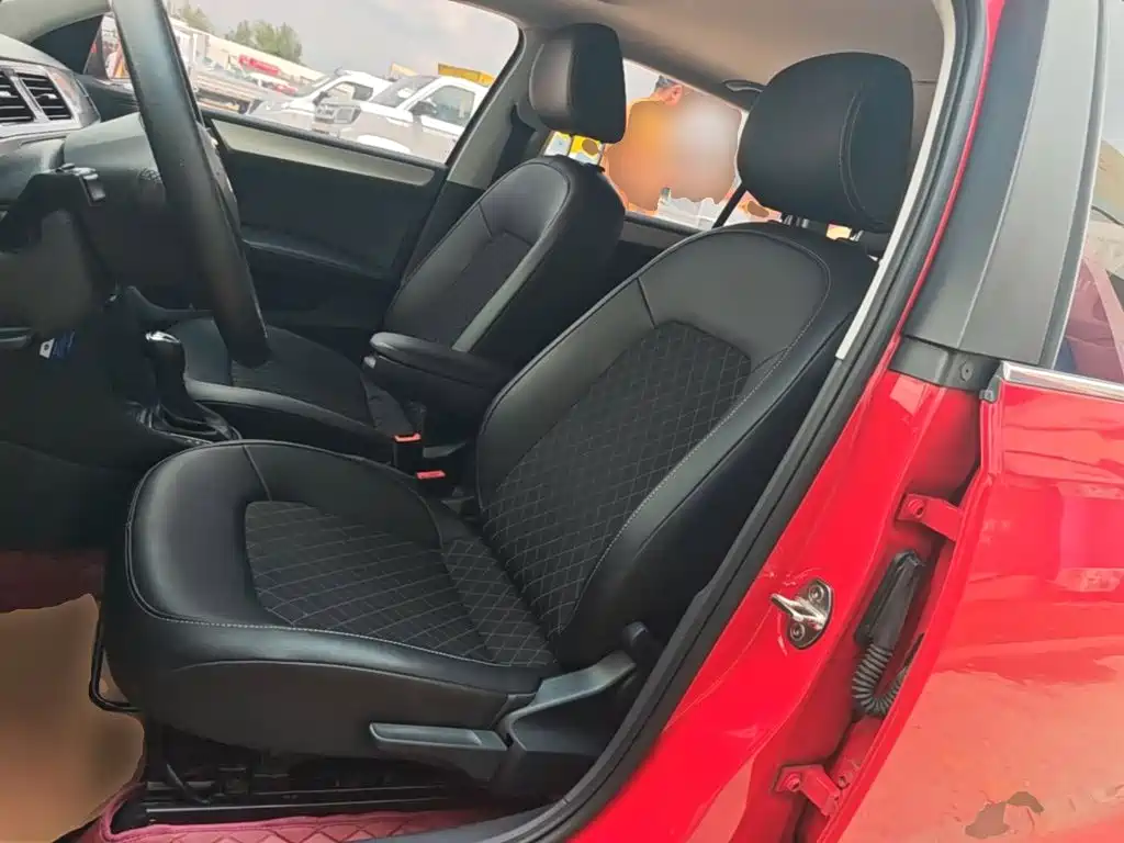 Skoda Rapid Spaceback 2020 — фото 15