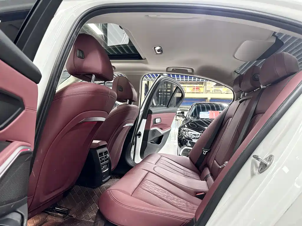BMW 3 Series 2024