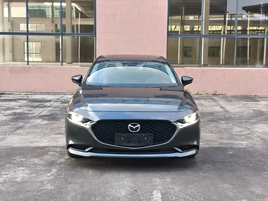 Mazda 3 Axela 2022