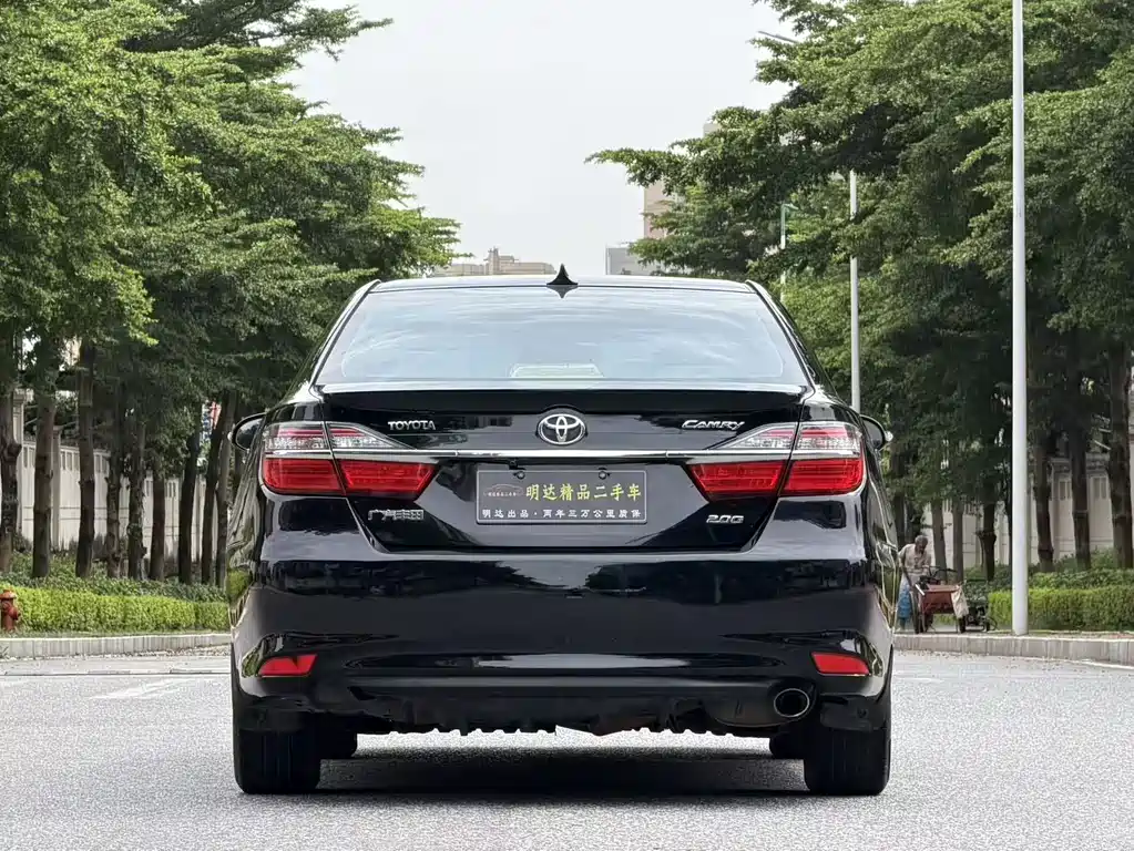 Toyota Camry 2016 — фото 9