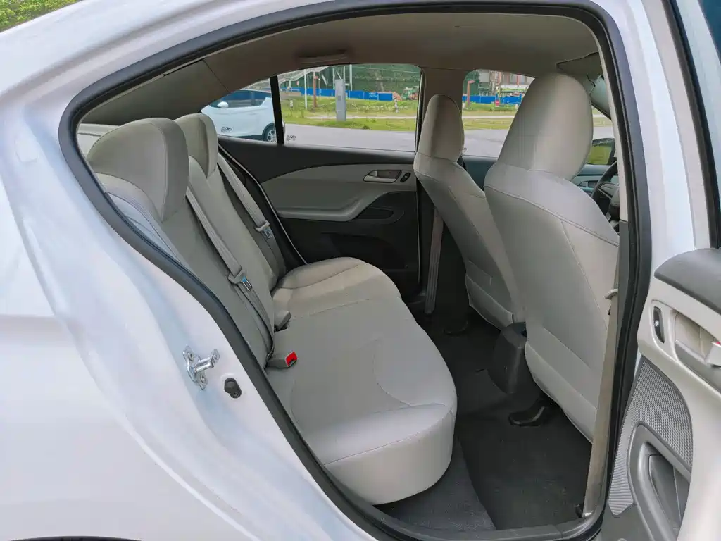 Chevrolet Sail 2015 — фото 14