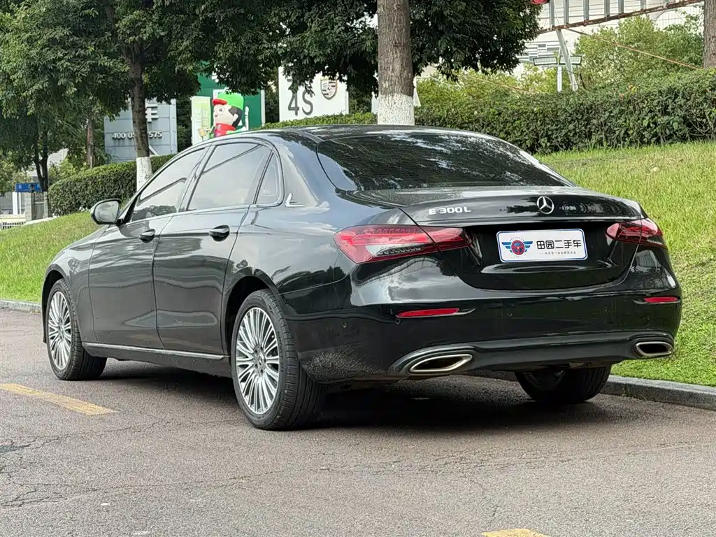 Mercedes-Benz E-Class 2023