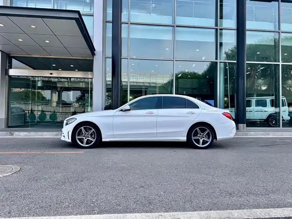 Mercedes-Benz C-Class 2019
