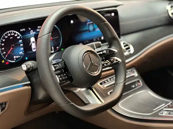 Mercedes-Benz E-Class 2022