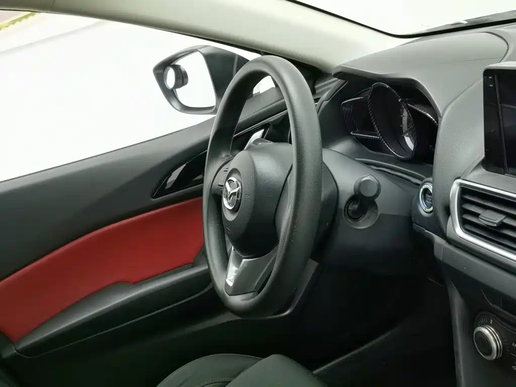 Mazda 3 Axela 2015 — фото 22