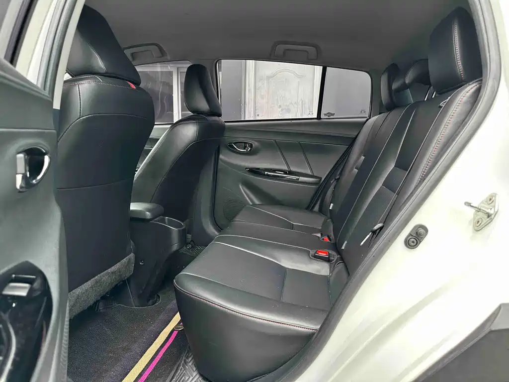 Toyota Yaris L 2022