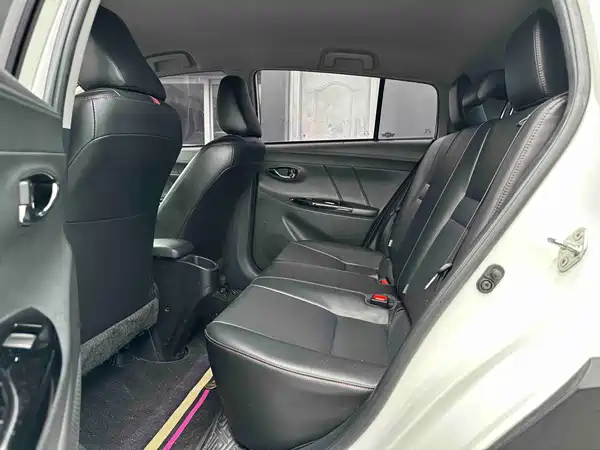 Toyota Yaris L 2022
