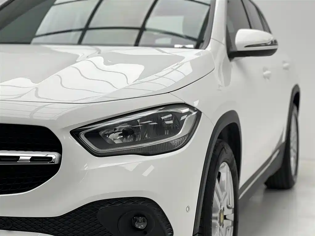 Mercedes-Benz GLA 2020