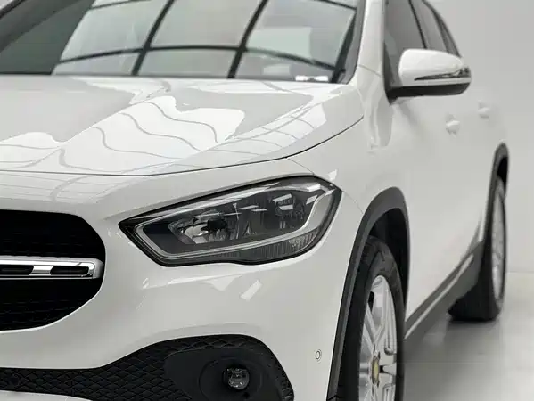 Mercedes-Benz GLA 2020