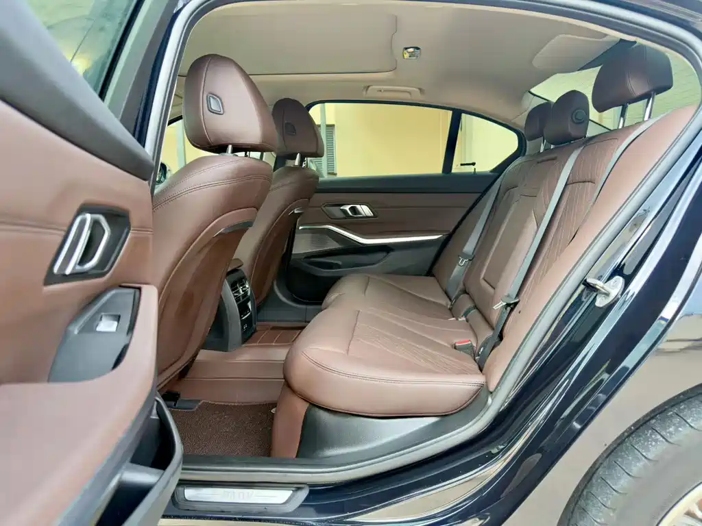 BMW i3 2024