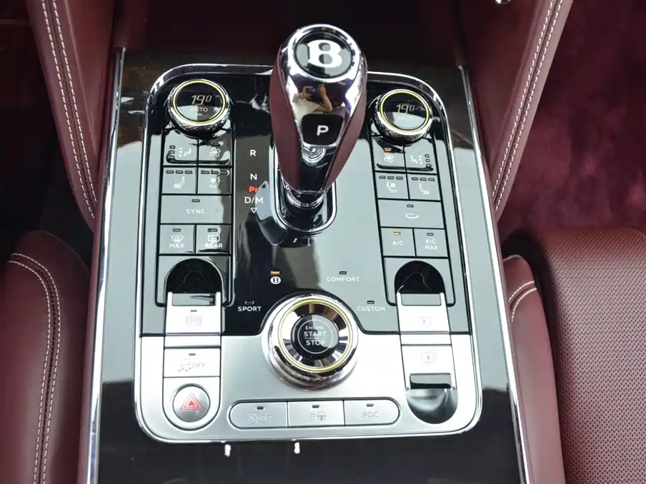 Bentley Flying Spur 2021 — фото 11