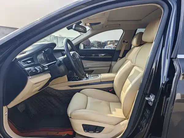 BMW 7 Series 2011