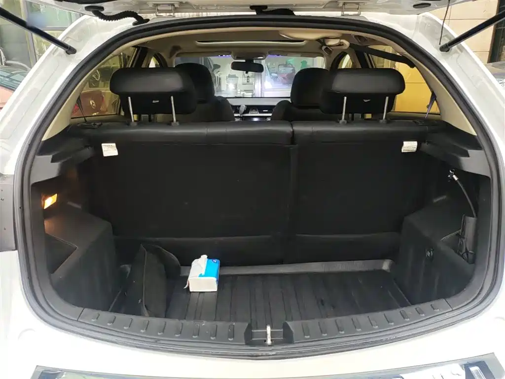 Geely Vision X3 2019 — фото 15