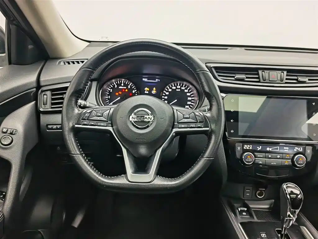 Nissan X-Trail 2020 — фото 11