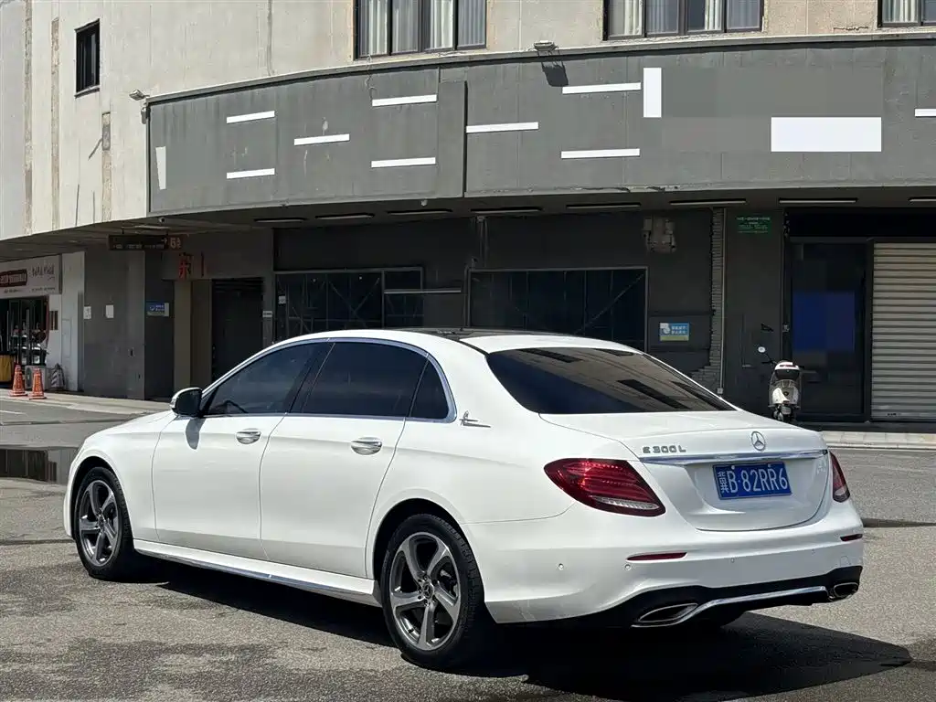 Mercedes-Benz E-Class 2018 — фото 4