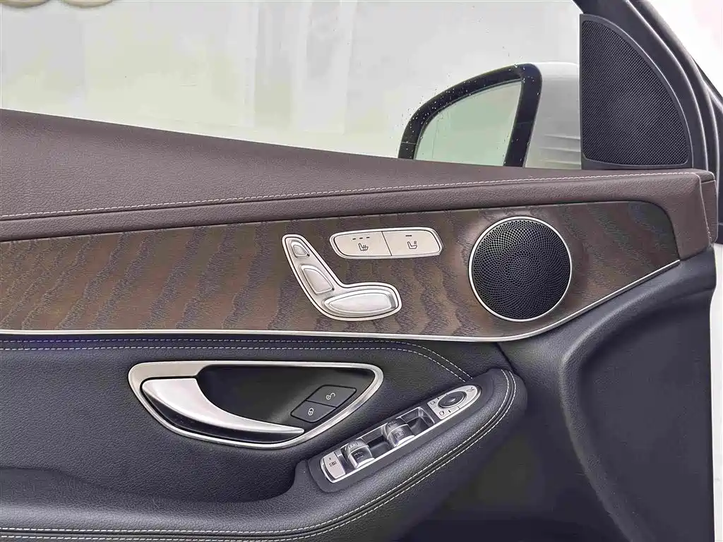 Mercedes-Benz GLC 2020 — фото 14