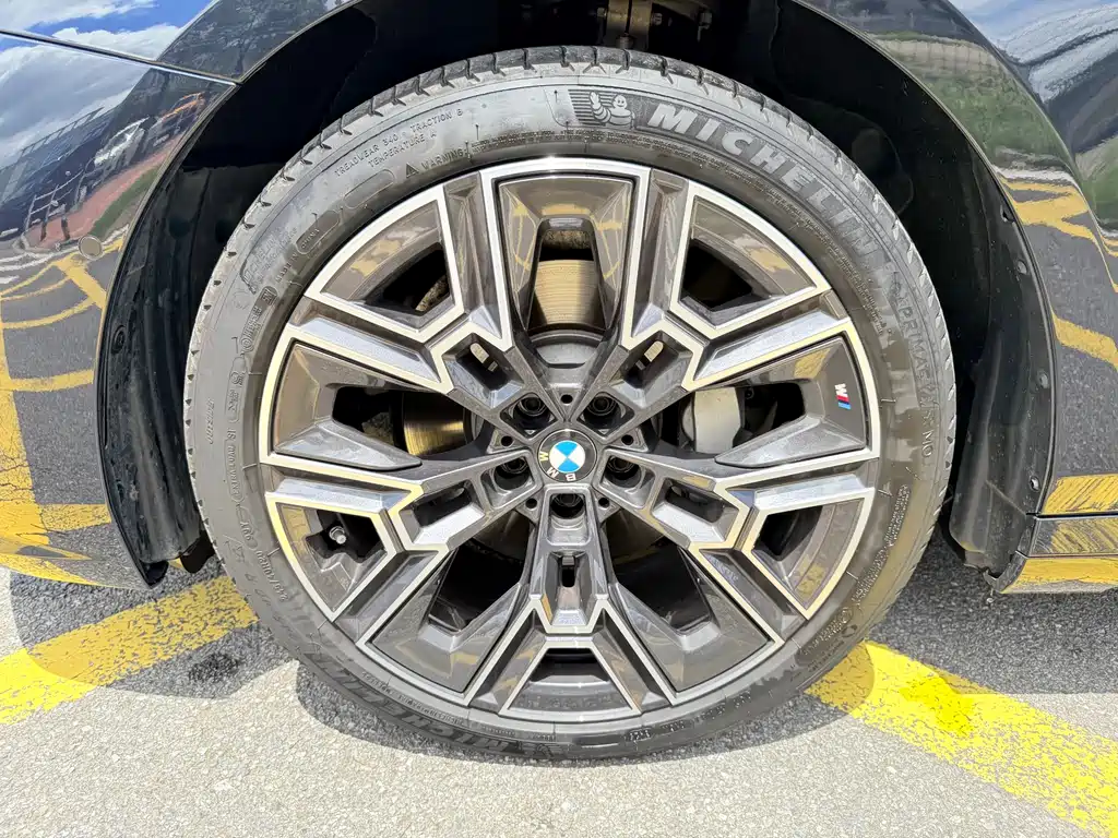 BMW 5 Series 2025