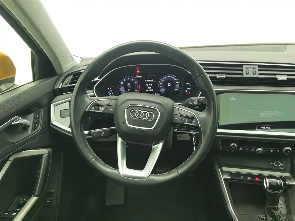 Audi Q3 2020 — фото 11