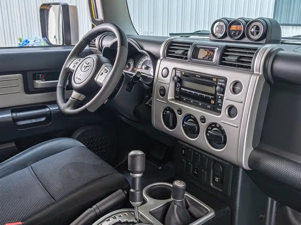 Toyota FJ Cruiser 2019 — фото 25